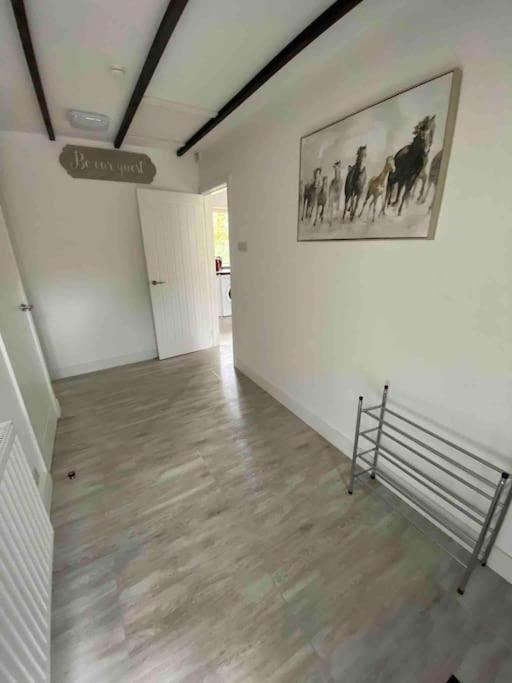 Beautiful Renovated Former Coach House ลานเดโล ภายนอก รูปภาพ