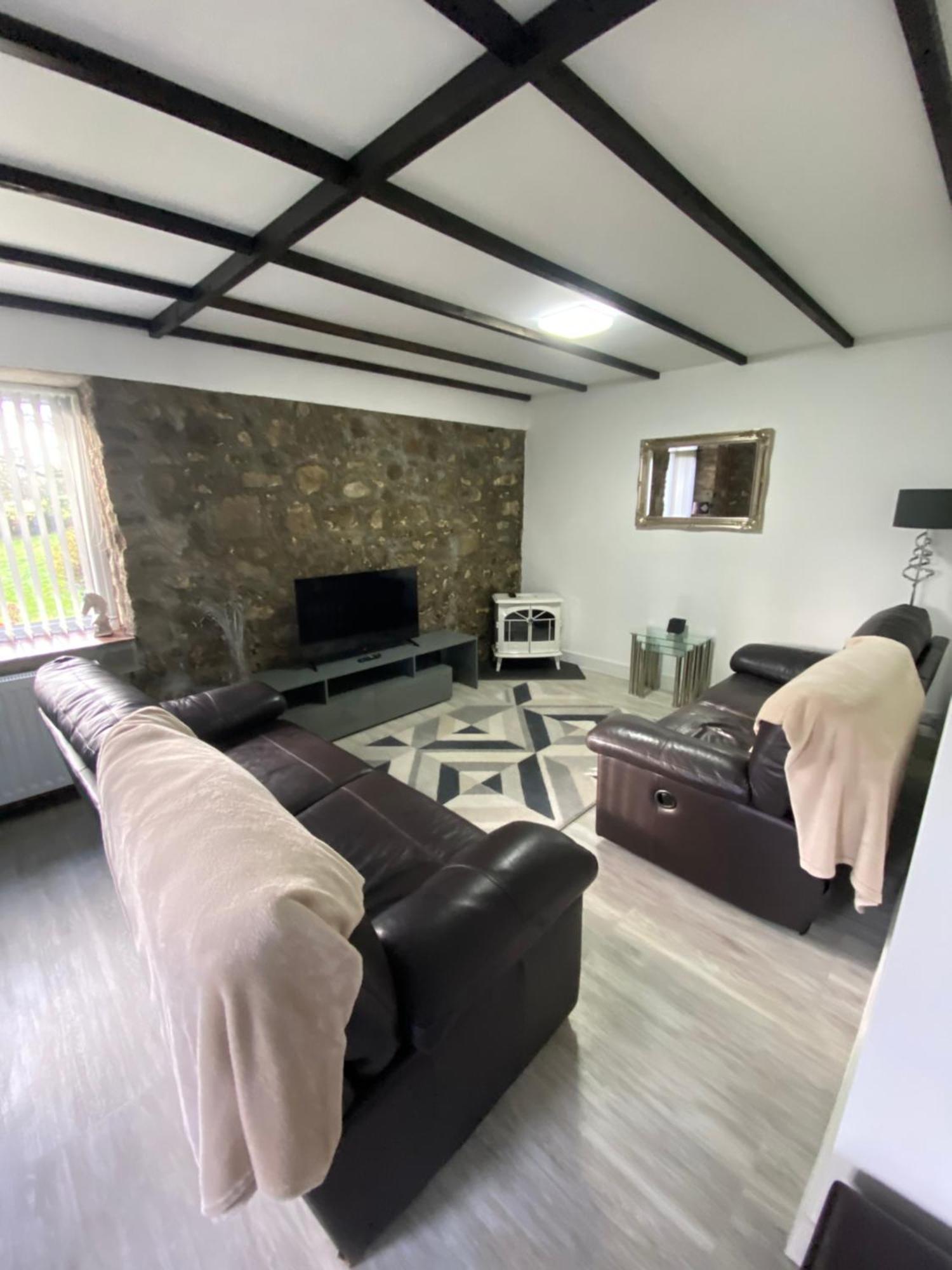 Beautiful Renovated Former Coach House ลานเดโล ภายนอก รูปภาพ